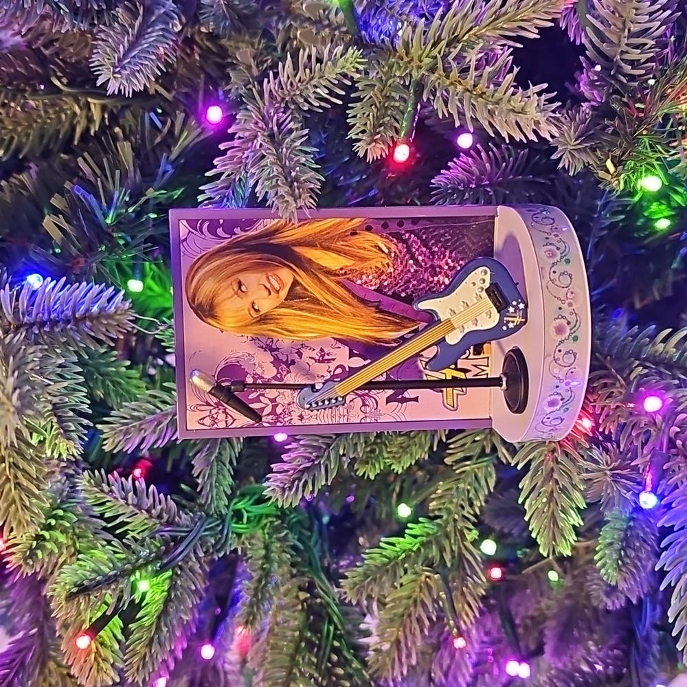 Hallmark Keepsake 2008 Disney Channel Hannah‎ Montana Singing Christmas Ornament